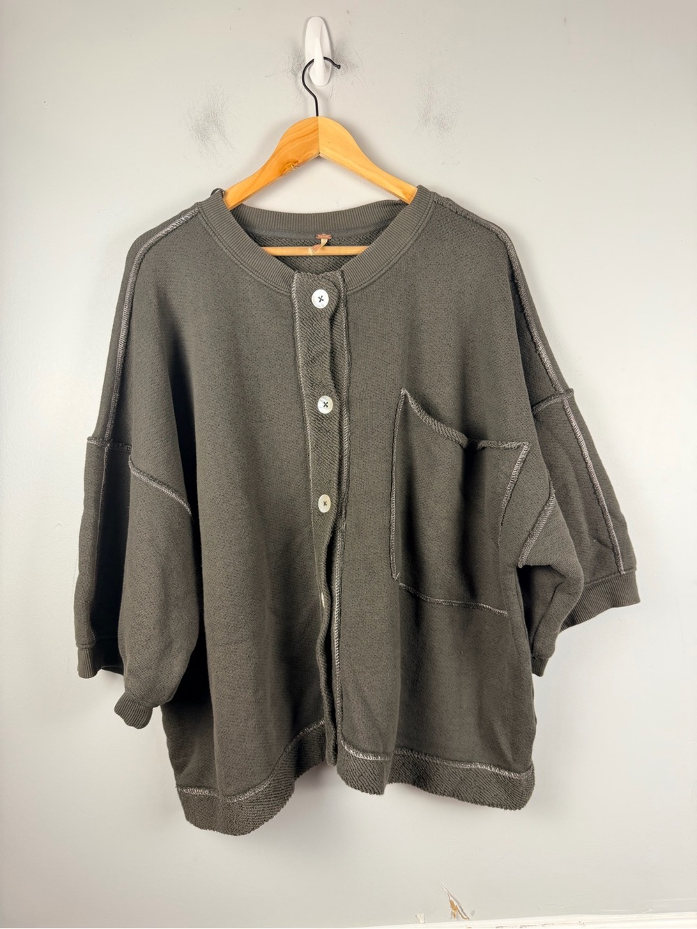 Free people Matilda Sweatshirt in grey green size XL
